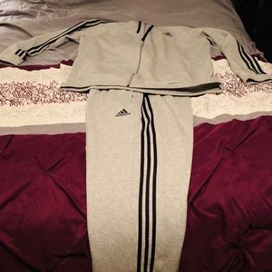 ADIDAS JOGGING SUIT
